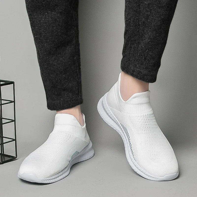 Lightweight Men's Walking Shoes Outdoor Soft Male Casual Shoes Flexible Breathable Men Loafers Slip-on Footwear Sneakers 39-48