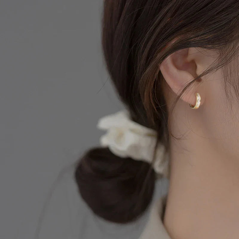 925 Sterling Silver Fashion Simple White Enamel Huggies Ear Hoop Earrings for Women Classic Gothic Punk Men Loop Jewelry
