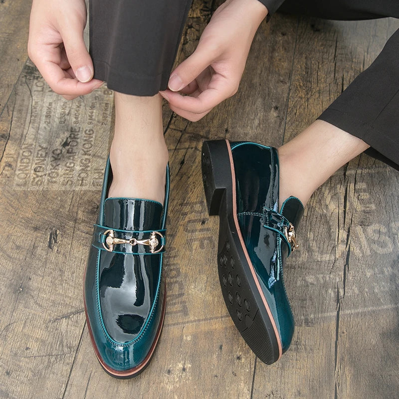 Business Casual Men Dress Shoes Luxury Glitter Designer Formal Shoes For Man Patent Leather Shoes Pointed Toe Men's Social Shoes