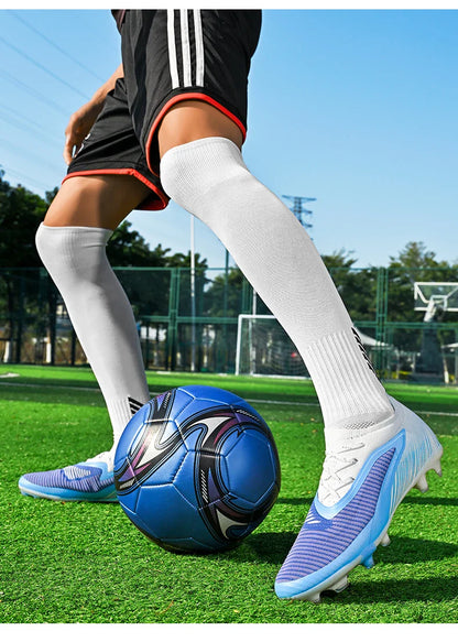 New Football Shoes Professional Low-top Soccer Field Cleats Outdoor Breathable Athletic Spikes Youth Boys Football Shoes Unisex