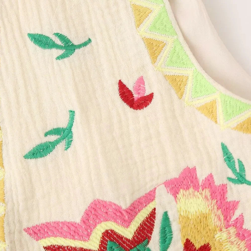 European and American Style 2024 Spring and Summer Women's New Fashionable and Versatile Round Neck Sleeveless Embroidered Vest