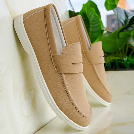 Novos mocassins masculinos respiráveis estilo britânico, sapatilhas casuais juvenis, sapatos de condução