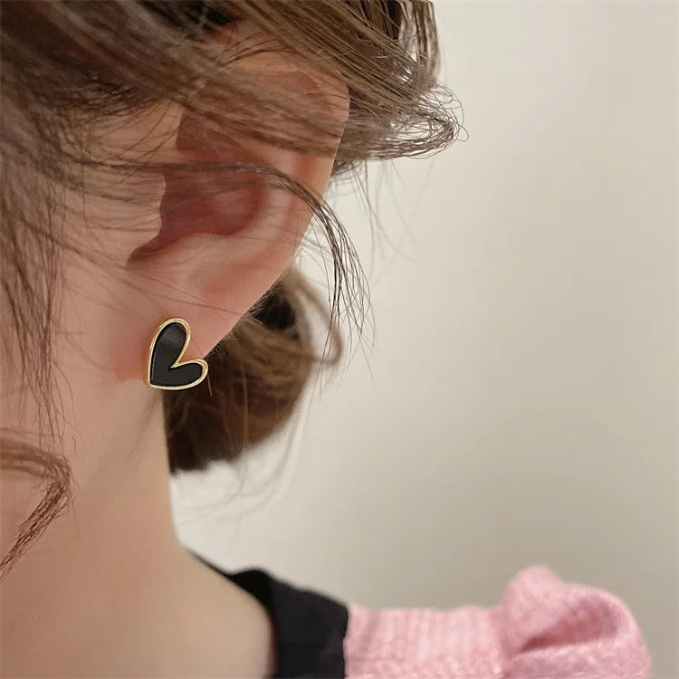 S925 Silver Needle New Love Design Sense Unique Small Group Earrings Simple Black Women's Ear Jewelry Wholesale And Retail