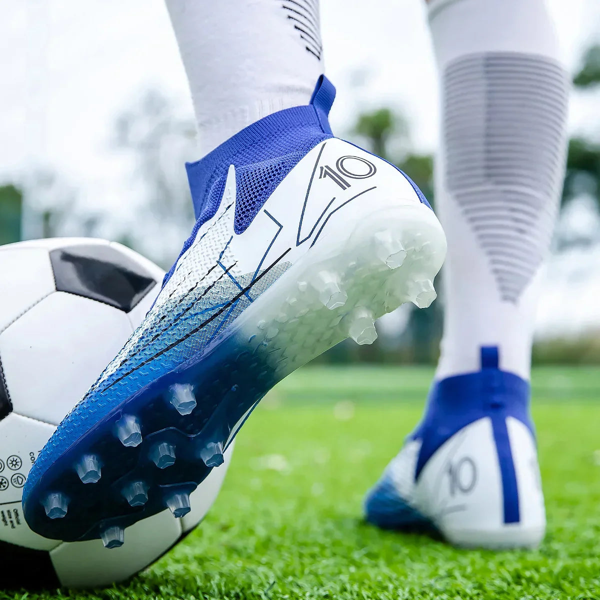 Limited high-top soccer boots FG spikes and TF broken nails Unisex style are available in 3 colors football boots sneakers