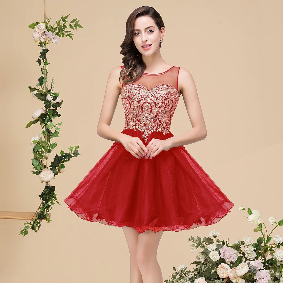 Vestidos Curtos Roxo de Baile com Apliques Dourados, Decote Ilusão A-Line, Mini Vestidos de Festa da Moda para Mulheres, Robe De Soirée