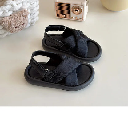 2026 Girls' Sandals Summer New Korean Version Little Girls All Design Sense Cross Strap Beach Sandals Comfort Daily Kids Sandals