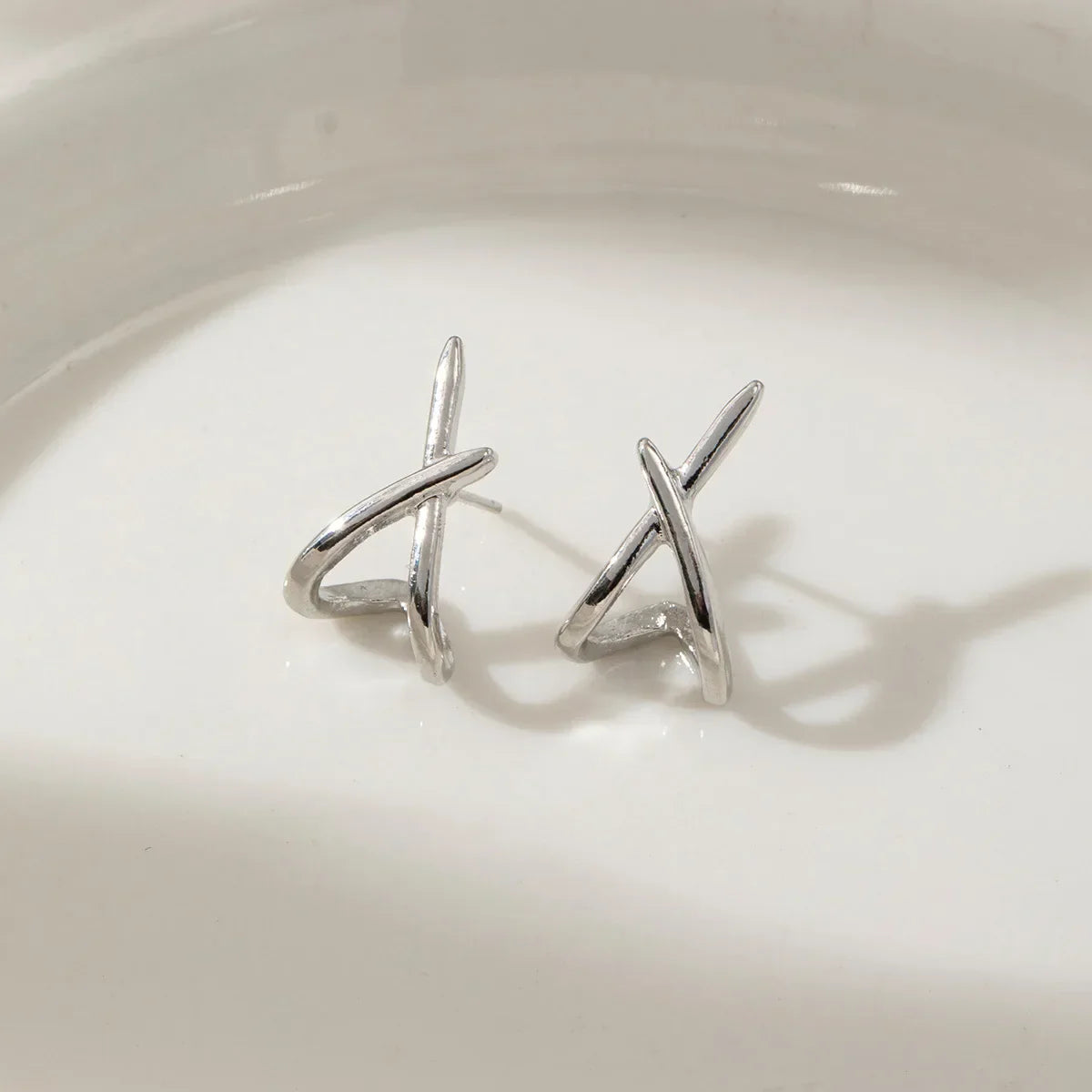 Trendy Gold Color Cross Stud Earrings for Women Dainty Simple Minimalist Earring Fashion Jewelry Party Gifts Wholesale