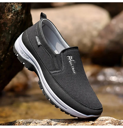 Loafers Men Sneakers Mesh Breathable Non-Slip Slip On Vulcanized Shoes Soft Sole Solid Color Comfortable Water Shoes