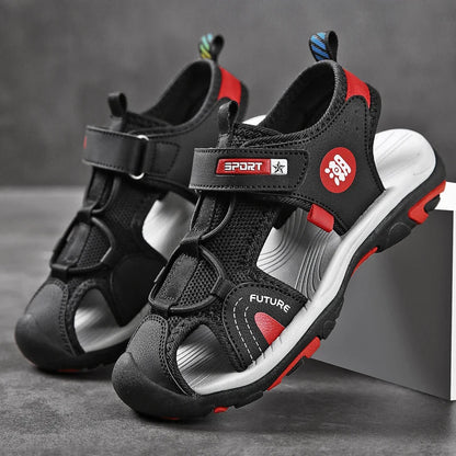 A pair of children's summer toe-covering sports sandals, wear-resistant outdoor beach shoes, size 28-39，MQ-9019
