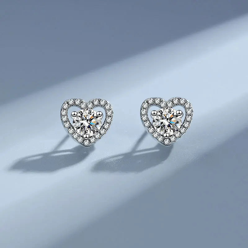 New In 0.3CT 4mm D Color Moissanite Stud Earrings For Women Party 925 Sterling Silver Pass Diamond Test Heart Shape Earring