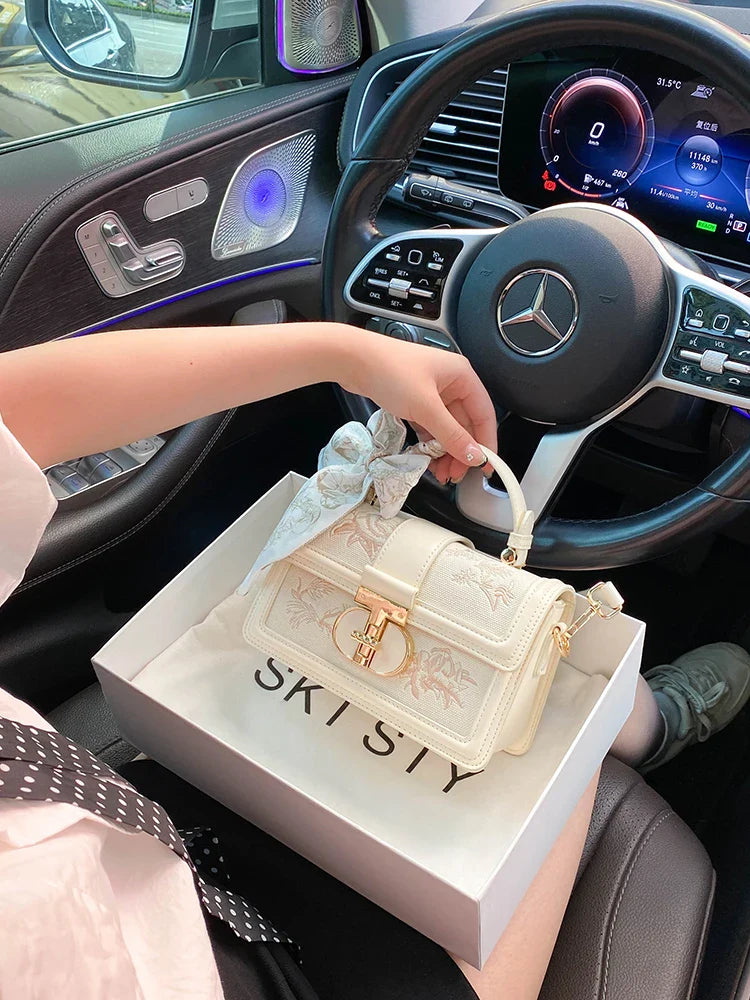 New Chinese and Luxury Makeup Bag with Charming Decoration and Scarves Women's Popular Versatile Handheld Crossbody Bag