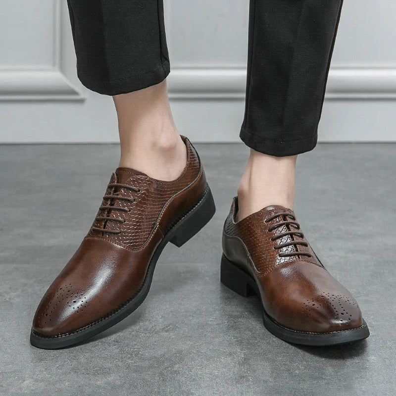 Bullock carved leather shoes men's low-top lace-up business formal casual middle-aged business shoes