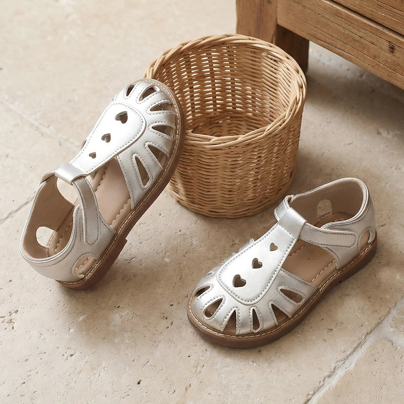 Summer Girl's Sandals Heart Hollow Out T-strap Versatile Kids Casual Shoes With Velcro Cover Toe Fashion Children Sandal 26-36