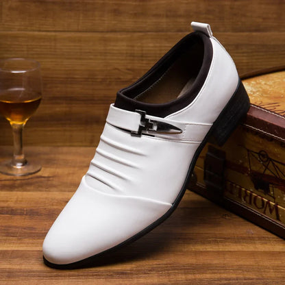 Sapatos Sociais Masculinos Brancos Baratos Bico Fino Slip-On Couro Masculino Tamanhos Grandes 38-48 Sapatos Casuais de Negócios Masculinos zapatos para hombre
