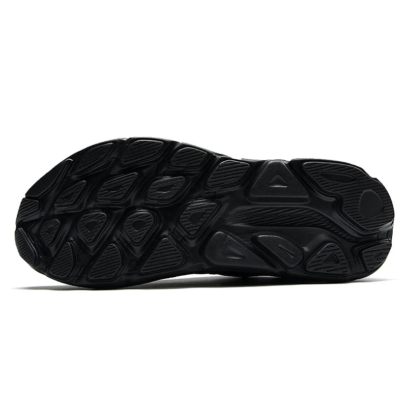 New ultra-light sports running shoes for men soft sole casual outdoor cushioning jogging shoes fashionable boys and teenagers 45