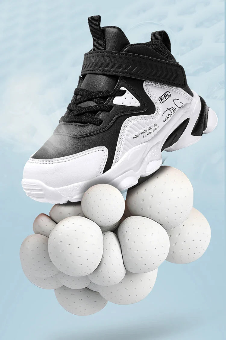 A pair of children's four-season leather upper high-top sports shoes, wear-resistant casual shoes, size 28-38，YX-024