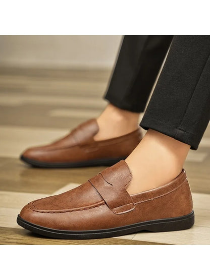 New fashionable and breathable men's loafers versatile and low top casual single shoes