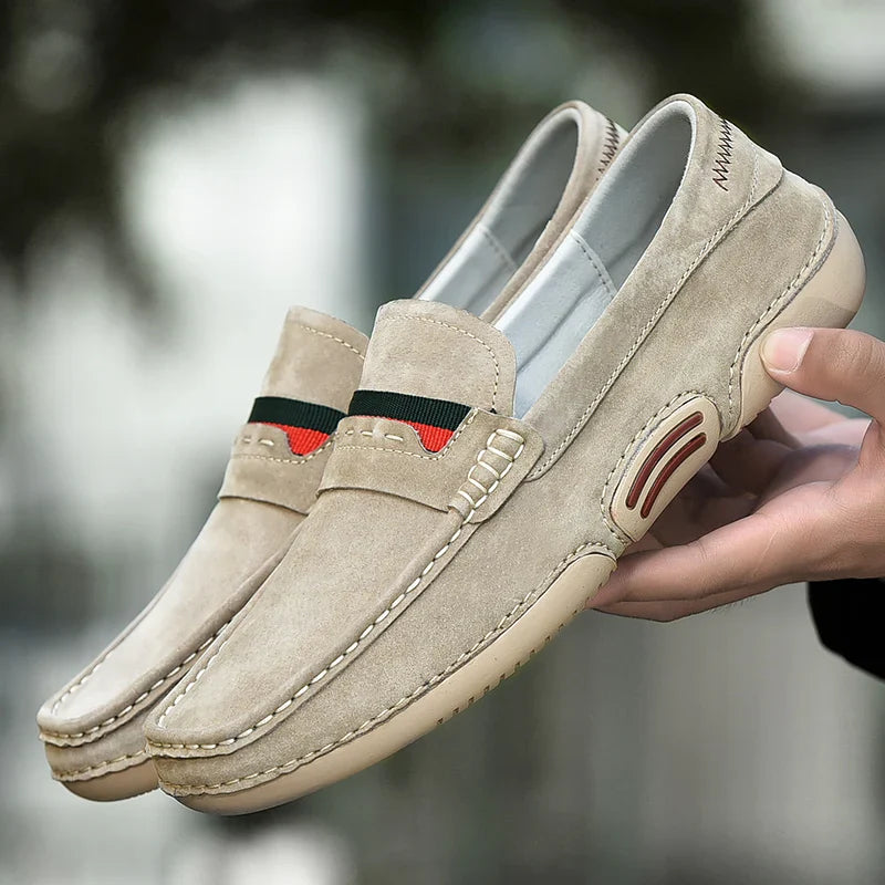 mocassin for men 2022 luxury brand Fashion Men Sneakers Suede Leather trend Men Loafers Slip-On Golf shoes Driving shoes Zapatos