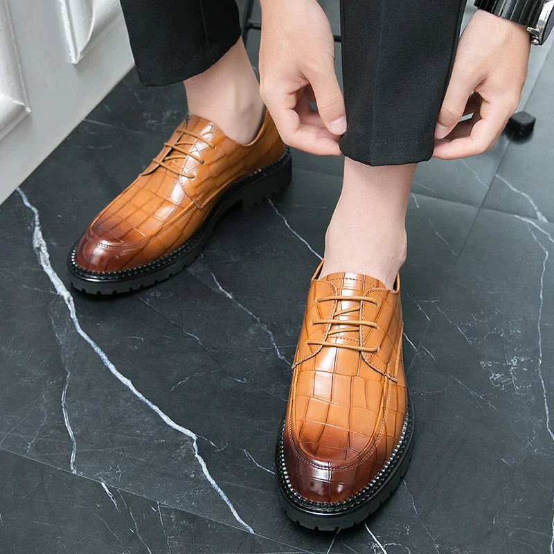 Sapatos sociais masculinos de couro com cadarço estilo britânico casual respirável formal estilo coreano