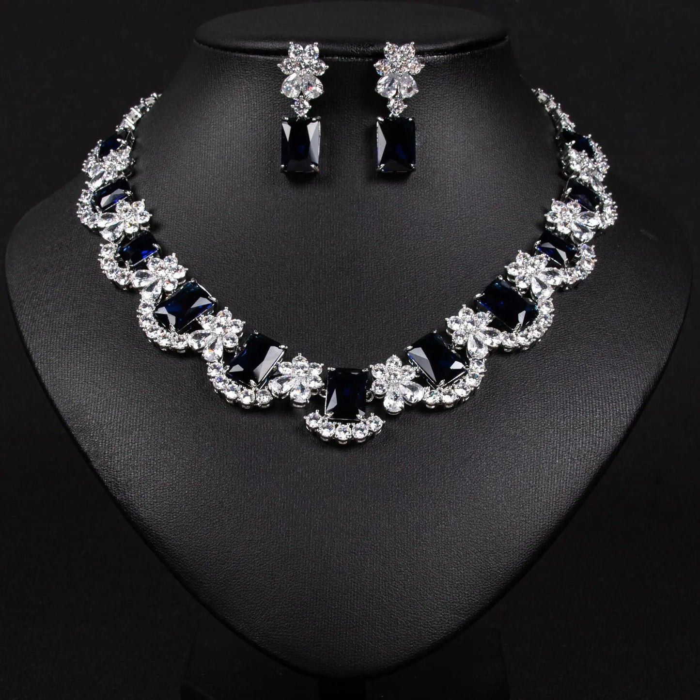 Classic Water Drop Zircon Necklace for Women - Emerald, Elegant, Luxurious Accessory, Bridal Gift, Clothing Accessory for Women