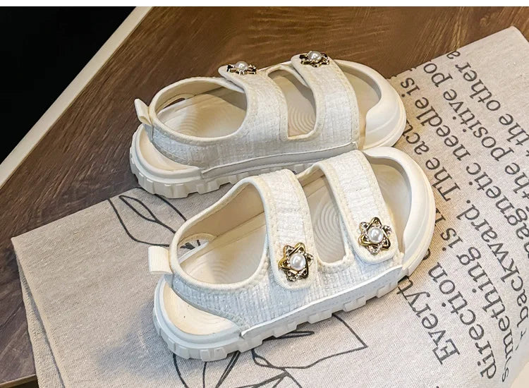 2025 Nice Straw Children Sandals New Arrivals Girls Appliques Metal Decos Sandals for Kids Girl Anti-kick Toe Beach Shoes I03242