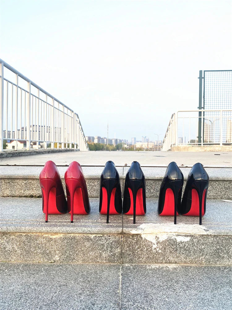 Spring and Autumn New Lacquer Wave V-neck High Heels 12cm Fashionable and Sexy Commuting Single Shoes