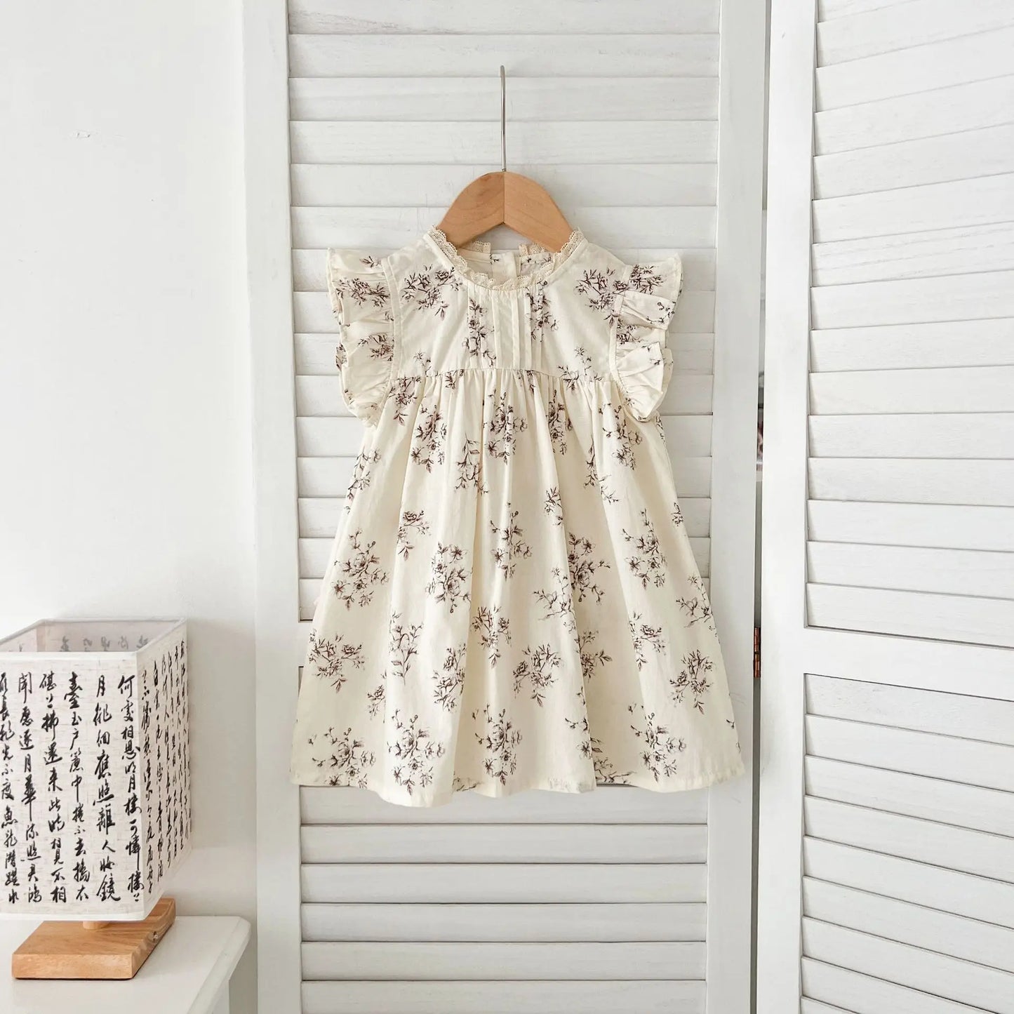 Summer Girls Dress Children's Clothing Bow Embroidered Flower Collar Girl's Dress Cartoon Printed Flying Sleeves Princess Dress