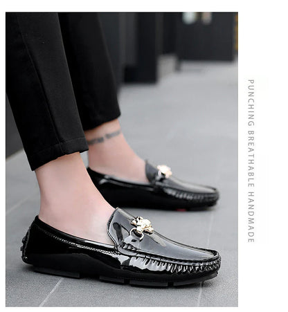 2025 Spring and Summer New Internet Celebrity Glossy Leather Peas Shoes Men's Large Size Slip-On Trendy Fashion Handmade Men's Shoes