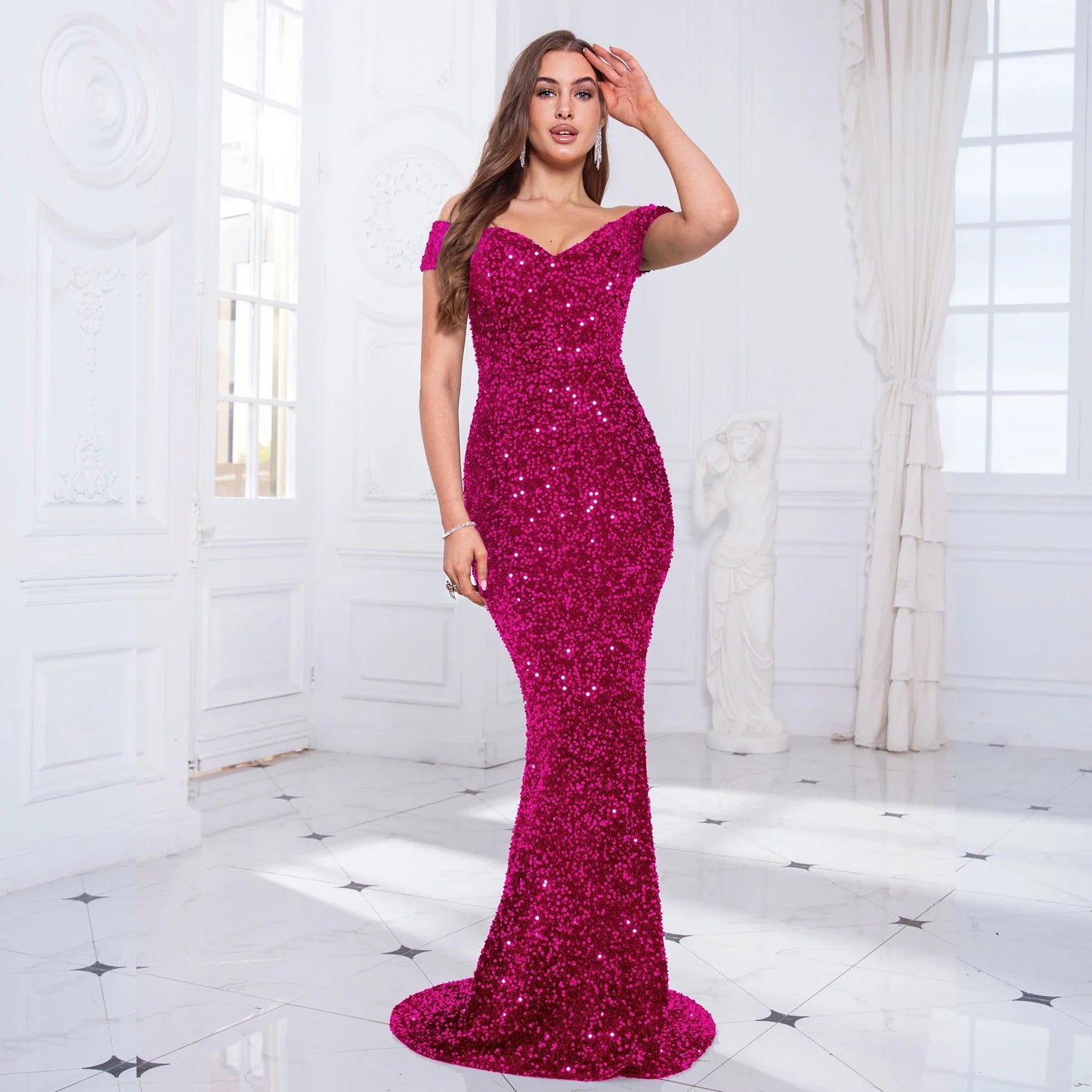 Vestido de Noite Sereia Romagic com Ombro a Ombro Vermelho, Paetê Elástico, Veludo, Gola Cortada, Comprimento Longo, Vestido de Luxo para Festa Feminina