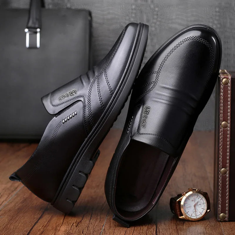 Men's CLassic Leather Shoes New Soft Sole Business Casual Loafers Black Offic Worlking Shoes Low-top Slip on Formal Men's Shoes