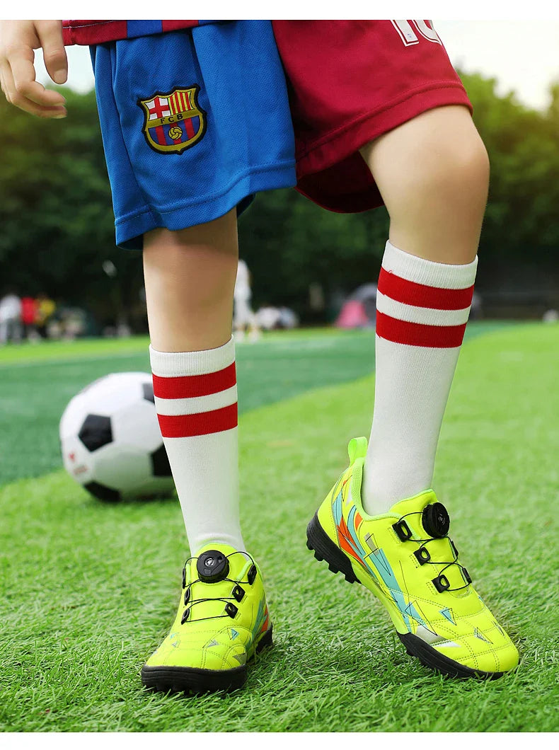 Children's Soccer Shoes Kids Sneakers Non-slip Boys Girls Football Boots Outdoor Ultralight Soccer Trainers Leather Futsal Shoes