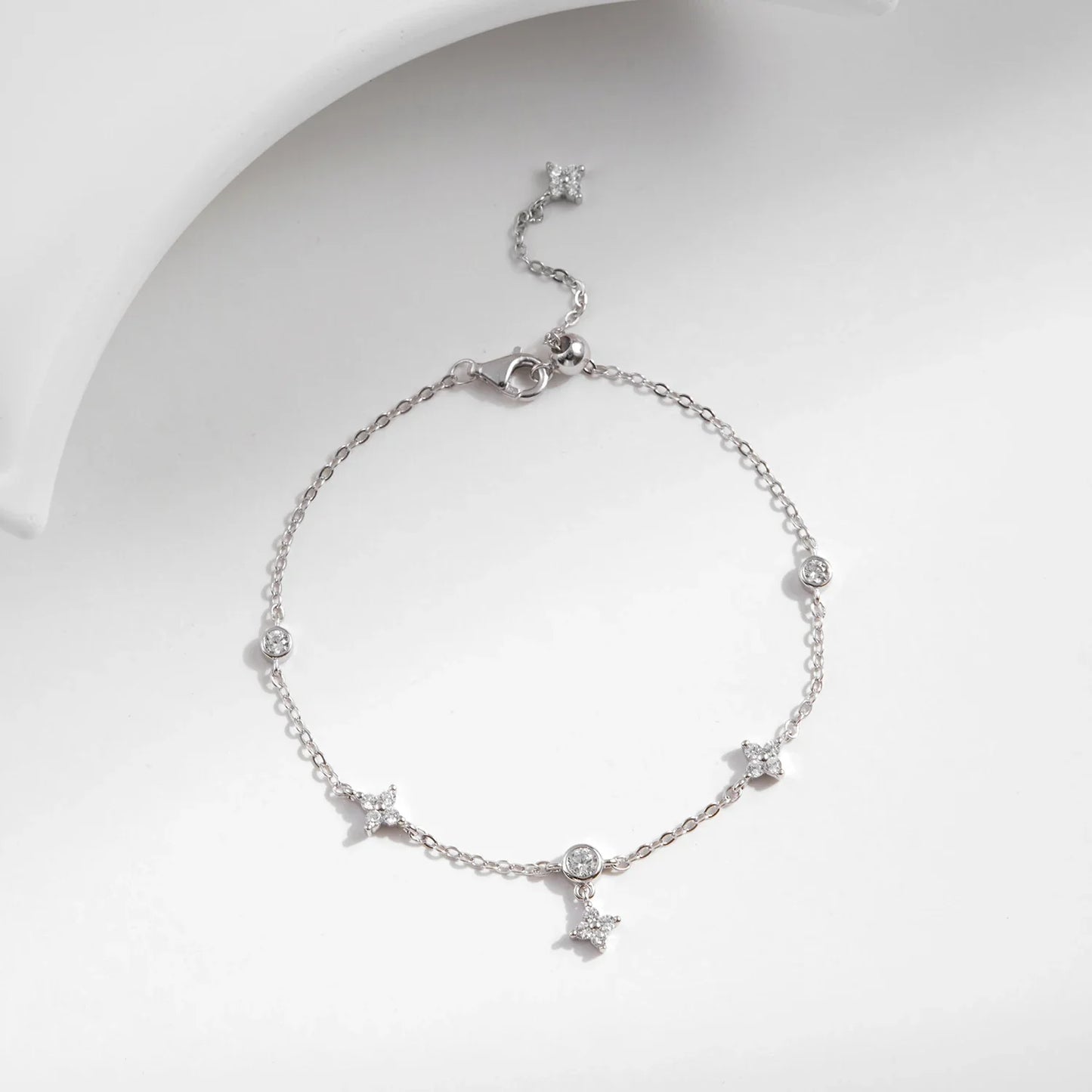 Sparkling CZ Bracelet 925 Sterling Silver Delicate Four Leaf Clover Charm Bracelet For Women Fine Jewelry Vacation Gift