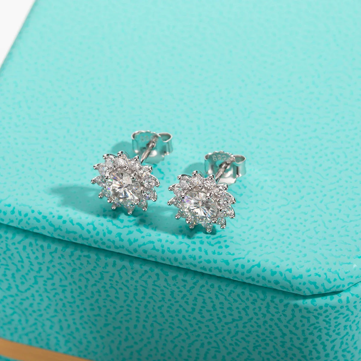 1 Carat Total D Color Moissanite Diamond Sunflower Earrings For Women 925 Sterling Silver Stud Earrings Wholesale