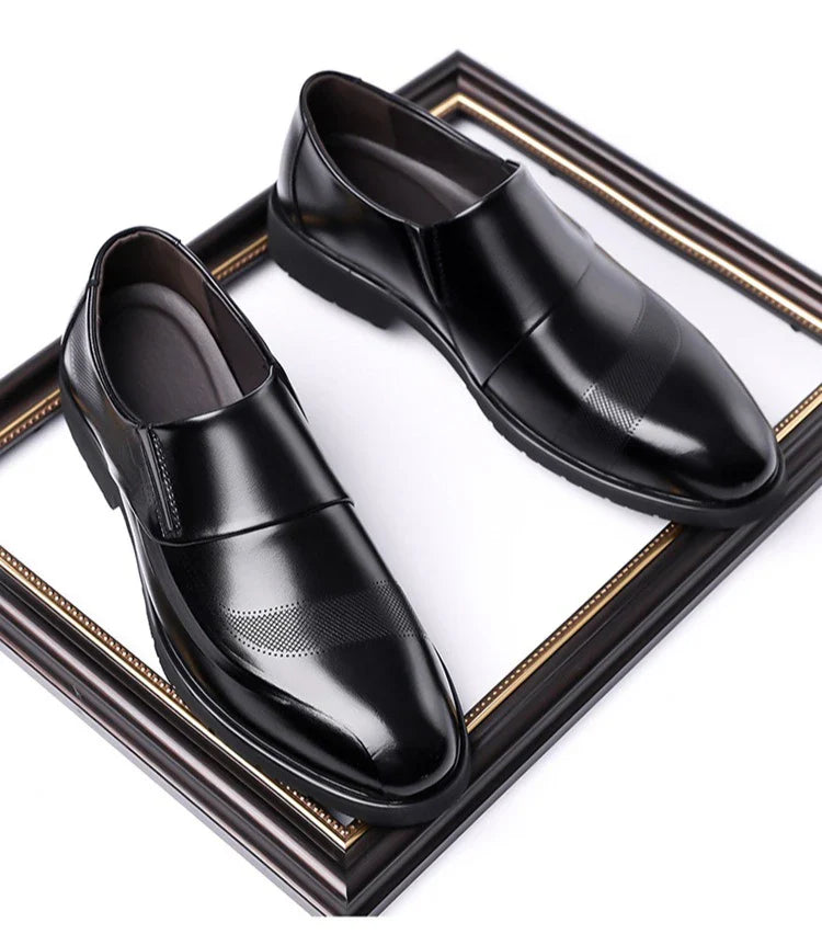 Designer Leather Shoes for Men Spring Autumn Business Casual Shoes Male Fashion Solid Color Wedding Shoe Man