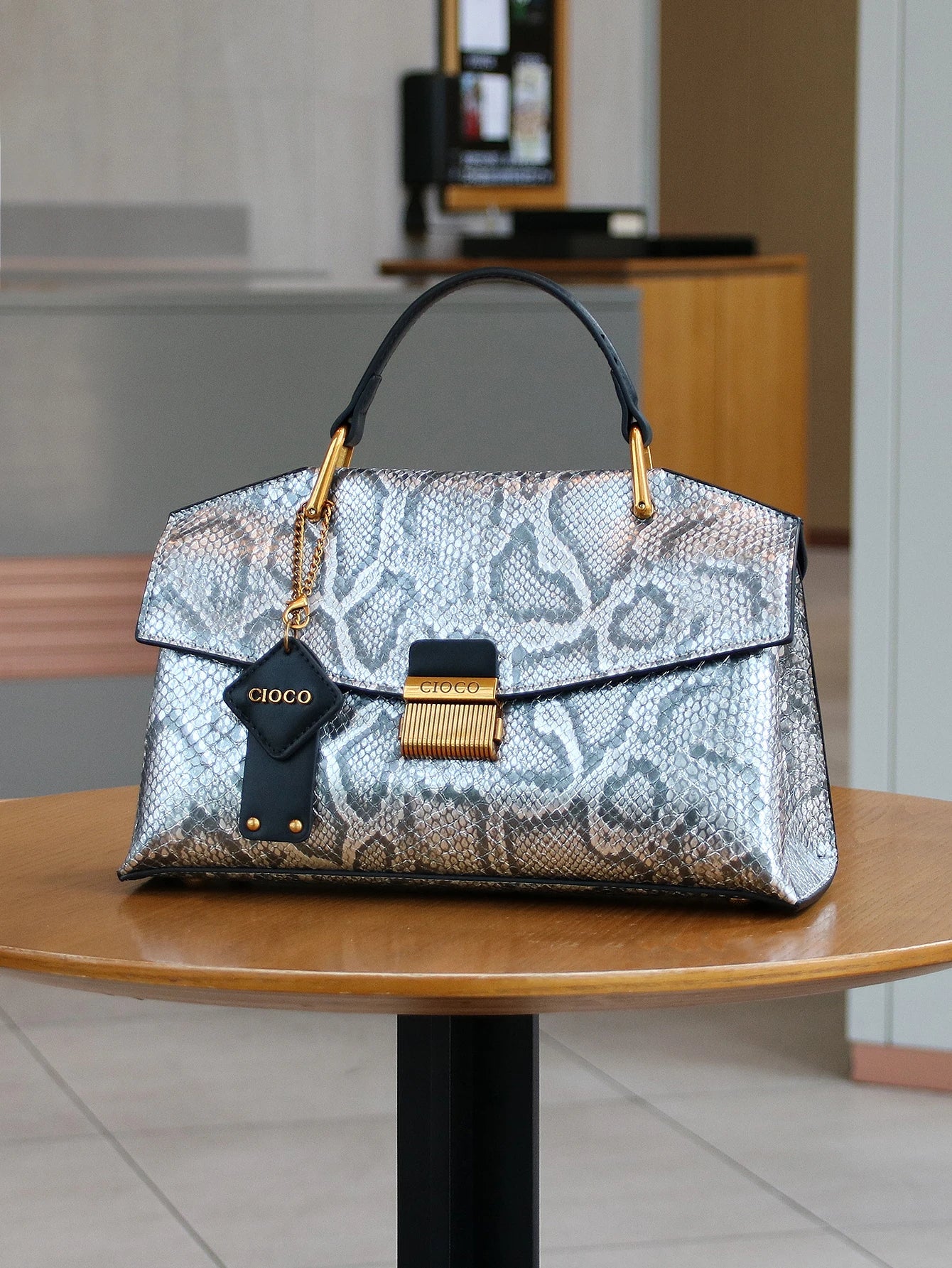 2025 new retro blue snake-shaped high-grade handbag fashion luxury luxury handbag lightweight large-capacity one-shoulder messen