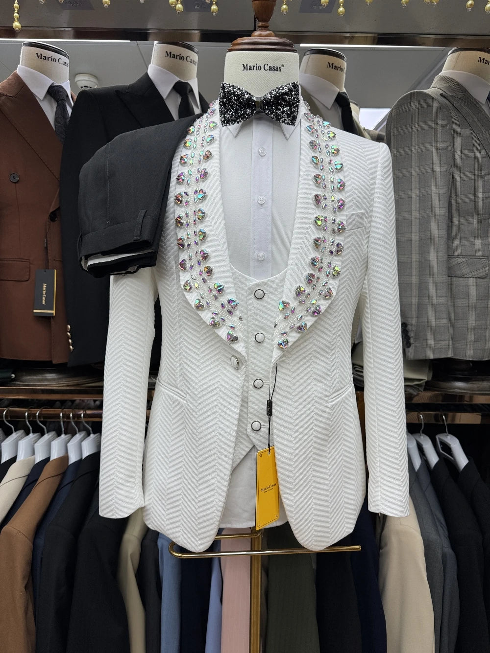 Fully Lined 3-pieces Suit Set For Man, Real Images, Chic Crystals Collar Wedding Groom Wear, White Delicate One Button Tuxedo