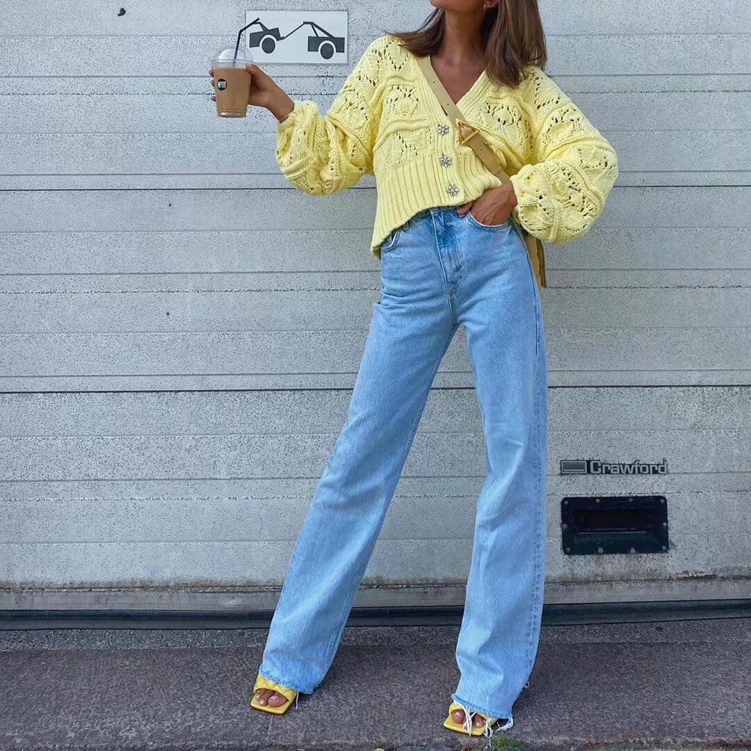 Classic Straight-Leg High-Waisted Denim Jeans with Raw Hem