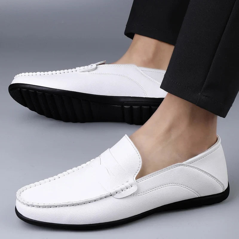 Men's fashion leather shoes Four Season new plus size casual soft sole white shoes anti slip outdoor business dress leather shoe