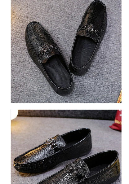 Sapatos Masculinos de Couro com Contas Estilo Britânico Outono Pretos Casuais para Homens Coreanos Preguiçosos Slip-on Sola Macia Mocassins de Condução Modernos