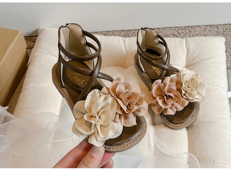2025 Girls Sandals Summer New Flower Pearls Little Girl Princess Shoes Soft Bottom Non-slip Girl Kids Roman Sandals Shoes I03191