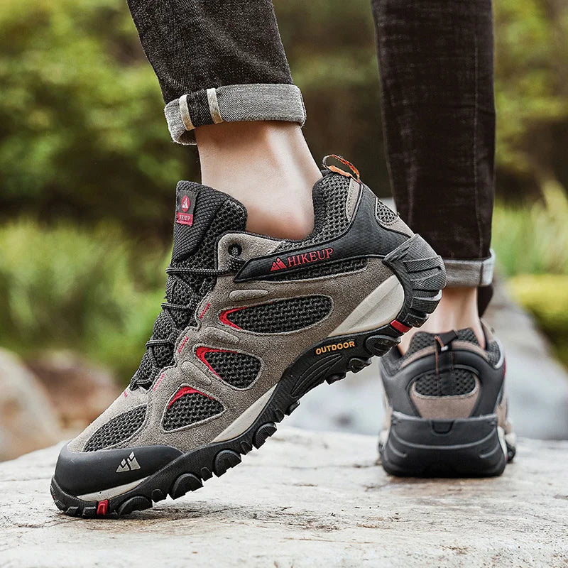 New Non-slip Wear Resistant Men‘s Outdoor Hiking Shoes Breathable Splashproof Climbing Men Sneaker Hunting Mountain Shoes