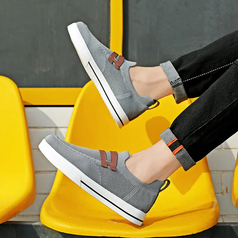 New Fashion Men Casual Shoes Lightweight Breathable Outdoor Walking Sports Shoes Driving Shoes Men Flat Canvas Shoes Large Size
