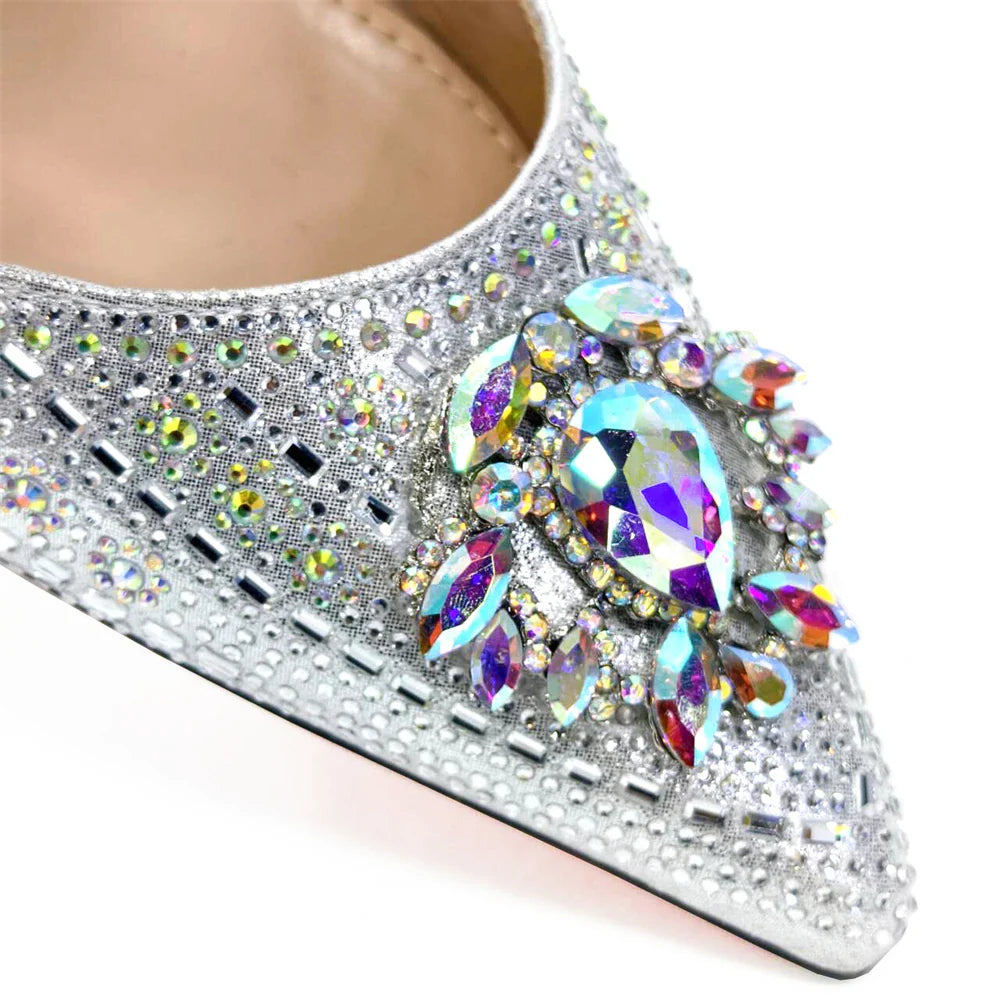 Sapatos e Bolsa Nigerianos de Salto Alto para Mulheres na Cor Vermelha, Conjunto de Bolsa com Strass com Design Italiano para Casamento