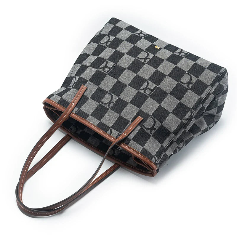 PG Women Shoulder Bag Retro Chessboard Design High End Versatile, Large Capacity Daily Travel Simple Practical Atmospheric Items