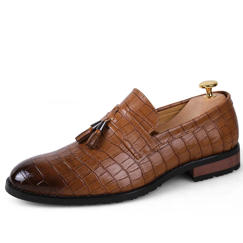 Luxury Formal Men's Dress Italian Designer Stylist Wedding Casual Business Patent Leather Loafers Oxfords Shoes for Men