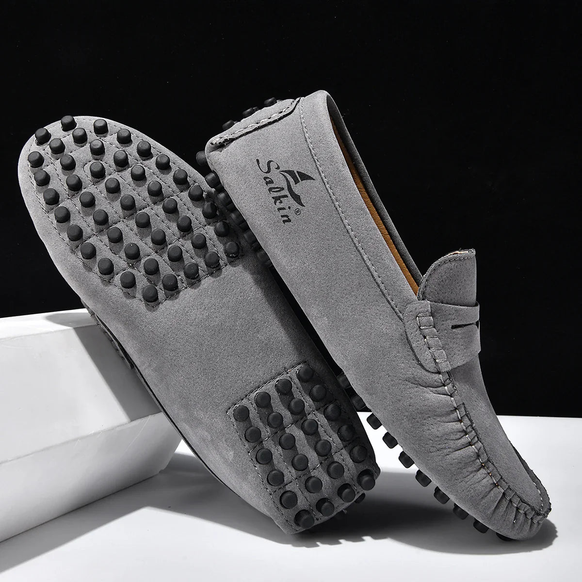 Quality Men's Suede Slip On Loafers Fashion Lightweight Breathable Wallking Driving Shoes Comfort fashion Outdoor Men's Sneakers
