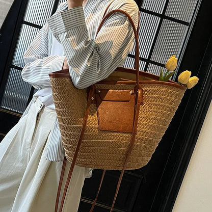 Single-Shoulder Bag, Forest-Style Straw Woven Bag for Women, Beach Vacation Woven Beach Bag, Summer Handmade Bag, New Style to Match with Skirts, Large Tote Bag for Commuting, Work, and Travel