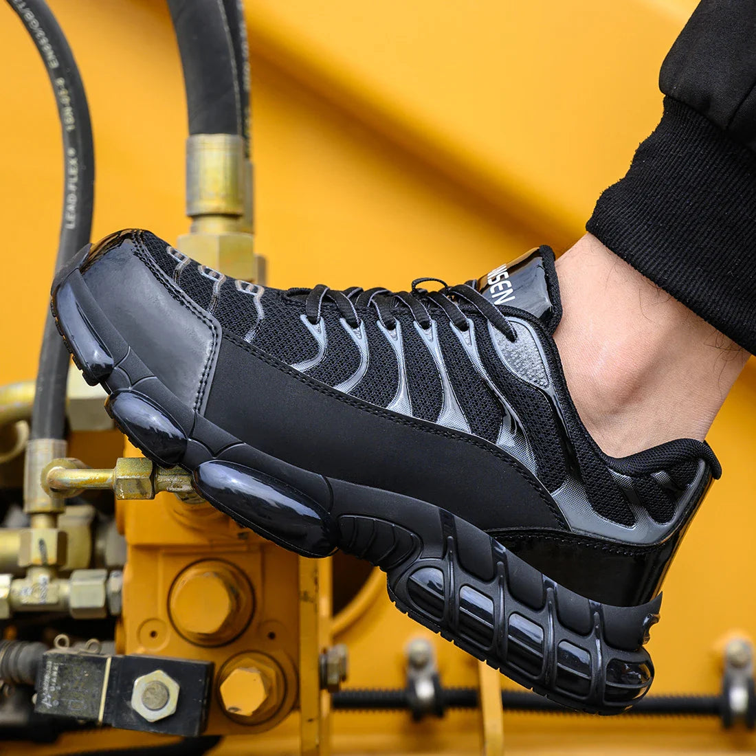 Work Safety Shoes For Men Breathable Anti-Punctur Indestructible Boots Non-slip Industrial Construction Shoes Male Footwear