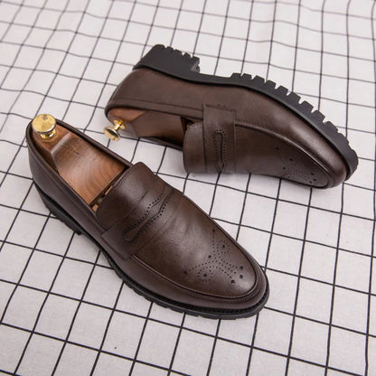 2022 Luxury Brand Penny Loafers men Casual shoes Slip on Leather Dress shoes big size 38-46 Brogue Carving loafer Driving party