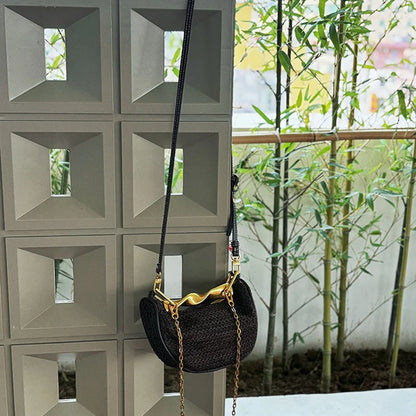 Metal Handle Straw Bags for Women Half Moon Rattan Woven Chain Shoulder Bag Bohemian Travel Beach Bag Designer Crossbody Handbag